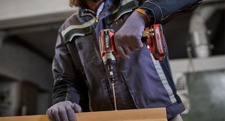 Impact Driver під час закручування довгого саморіза