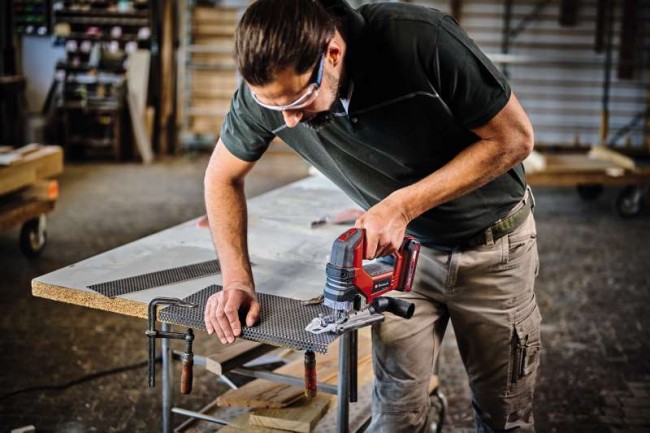 Лобзик акумуляторний безщітковий TP-JS 18/135 Li BL - Solo + зарядний пристрій Power X-Fastcharger 4 A і акумулятор 18V 5,2 Ah (4321260,4512114)