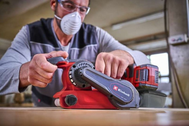 Шліфмашина стрічкова акумуляторна Einhell TP-BS 18/457 Li BL - Solo (4466270) Шліфмашина стрічкова акумуляторна Einhell TP-BS 18/457 Li BL - Solo (4466270)