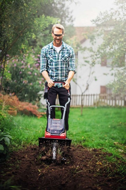 Акція! Набір культиватор акумуляторний Einhell GE-CR 30 Li - Solo + 2 зарядні пристрої і 2 акумулятора 18V 4,0 Ah (3431200,4512042-2 шт.) Акція! Набір культиватор акумуляторний Einhell GE-CR 30 Li - Solo + 2 зарядні пристрої і 2 акумулятора 18V 4,0 Ah (3431200,4512042-2 шт.)