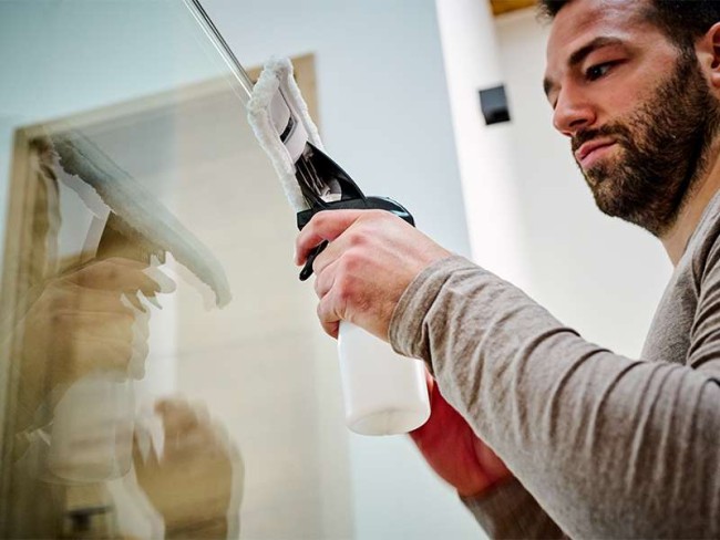 Акція! Набір Акумуляторний пристрій для миття вікон Einhell BRILLIANTO + зарядний пристрій і акумулятор 18V 2,5 Ah (3437100, 4512097) Акція! Набір Акумуляторний пристрій для миття вікон Einhell BRILLIANTO + зарядний пристрій і акумулятор 18V 2,5 Ah (3437100, 4512097)