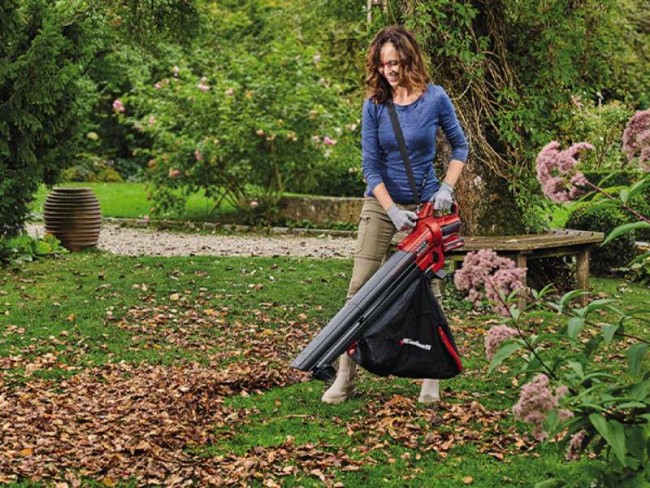 Акция! Набор садовый аккумуляторный пылесос Einhell VENTURRO 18/210 + зарядное устройство и аккумулятор 18V 4,0 Ah (3433625K) Акция! Набор садовый аккумуляторный пылесос Einhell VENTURRO 18/210 + зарядное устройство и аккумулятор 18V 4,0 Ah (3433625K)