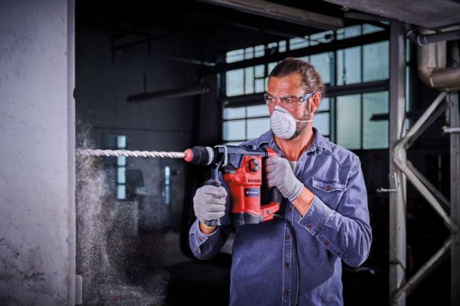 Перфоратор Einhell TE-RH 32-1600 4F (4258508) Перфоратор Einhell TE-RH 32-1600 4F (4258508)