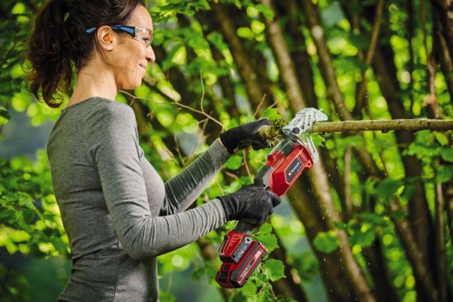 Уценка! Обрезная аккумуляторная пила Einhell GE-GS 18/150 Li - Solo (3408290 уценка)