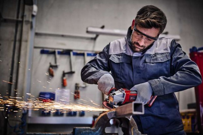 Акція! Набір кутова акумуляторна шліфмашина Einhell TE-AG 18/115 Q Li Solo + зарядний пристрій і акумулятор 18V 2,5 Ah (4431165,4512097)