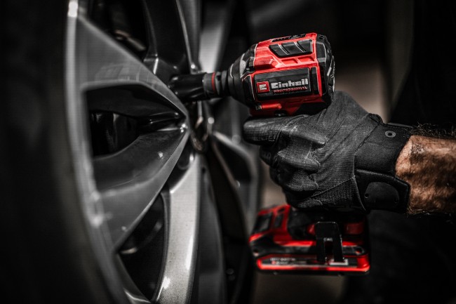 Набор Ударный гайковерт бесщеточный аккумуляторный Einhell Professional TP-CW 18/260-C Li BL - Solo + зарядное устройство и аккумулятор 18V 4,0 Ah (4510090, 4512042)