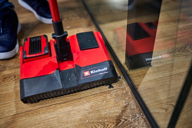 Подметальная аккумуляторная машина Einhell TE-FS 18 Li-Solo (2352050) Подметальная аккумуляторная машина Einhell TE-FS 18 Li-Solo (2352050)