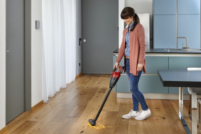 Cordless_Hand_Held_Vacum_Cleaner_2347120_Lifestage1mq.jpg Cordless_Hand_Held_Vacum_Cleaner_2347120_Lifestage1mq.jpg