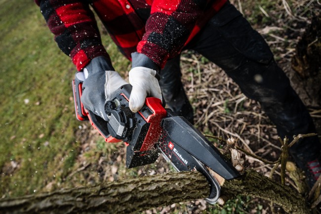 Акція! Набір пила обрізна ланцюгова акумуляторна безщіткова Einhell Professional GP-PS 18/20 Li BL-Solo + зарядний пристрій і акумулятор  Starter-Kit 18V 4,0 Ah (4600080K)