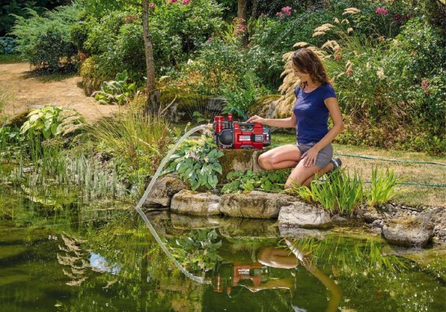 Насос садовый аккумуляторный Einhell AQUINNA 18/30 F LED (4180430) Насос садовый аккумуляторный Einhell AQUINNA 18/30 F LED (4180430)