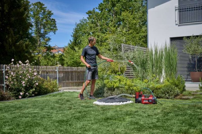 Насос садовый аккумуляторный Einhell AQUINNA 18/30 F LED (4180430) Насос садовый аккумуляторный Einhell AQUINNA 18/30 F LED (4180430)