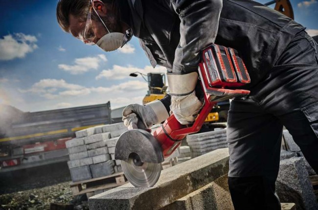 Угловая бесщеточная шлифмашина Einhell AXXIO 36/230 Q - Solo (4431160) Угловая бесщеточная шлифмашина Einhell AXXIO 36/230 Q - Solo (4431160)