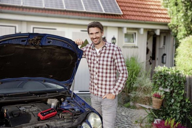 Зарядний пристрій Einhell CE-BC 6 M (1002235) Зарядний пристрій Einhell CE-BC 6 M (1002235)