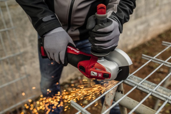 Cordless_Angle_Grinder_4431110_TE_AG_18_Li_Lifestage2tpsu.jpg