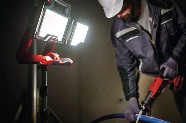 Прожектор акумуляторний Einhell TP-CL 18/3000 Li Set - Solo (4514170) Прожектор акумуляторний Einhell TP-CL 18/3000 Li Set - Solo (4514170)