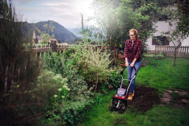 Акція! Набір Культиватор акумуляторний Einhell GE-CR 30 Li - Solo + зарядний пристрій і 2 акумулятора 18V 3,0 Ah (3431200,4512098)